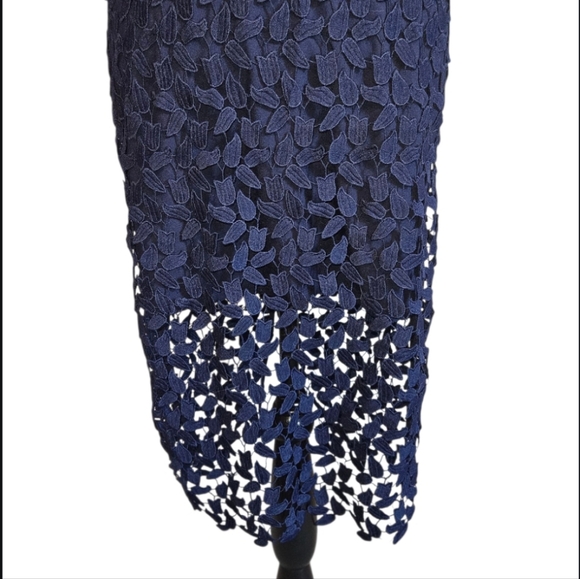 ✨️Bardot Navy Blue Lace Halter Midi Dress - Size 8 NWT - Picture 7 of 11